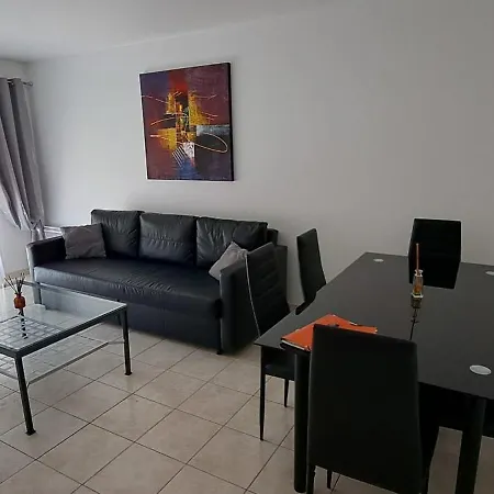 Appartement Spacious With Furnished Terrace