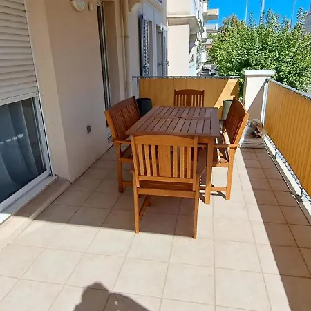 Appartement Spacious With Furnished Terrace Hyères